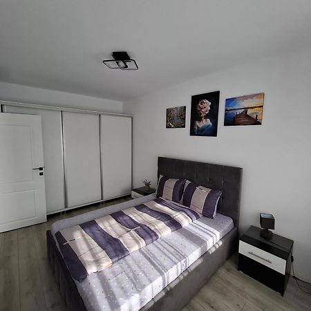 Silvia Resident Apartment ออราแด ภายนอก รูปภาพ